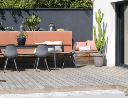 Un Jardin Terracotta Exotique